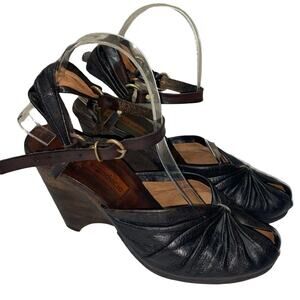 Munoz Vrandecic Black Leather Slingback Wedge Sandals    Size: EU 38 US 7.5